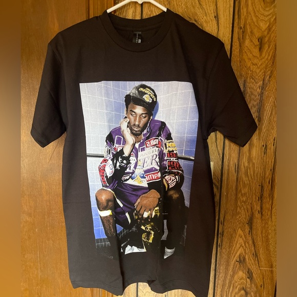 Tshirt - Picture 1 of 2